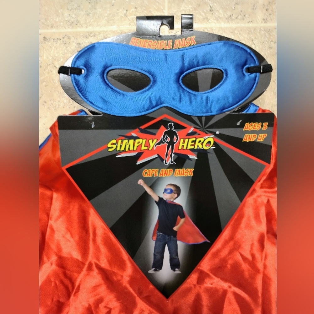BOYS SUPERHERO CAPE & REVERSABLE MASK SET